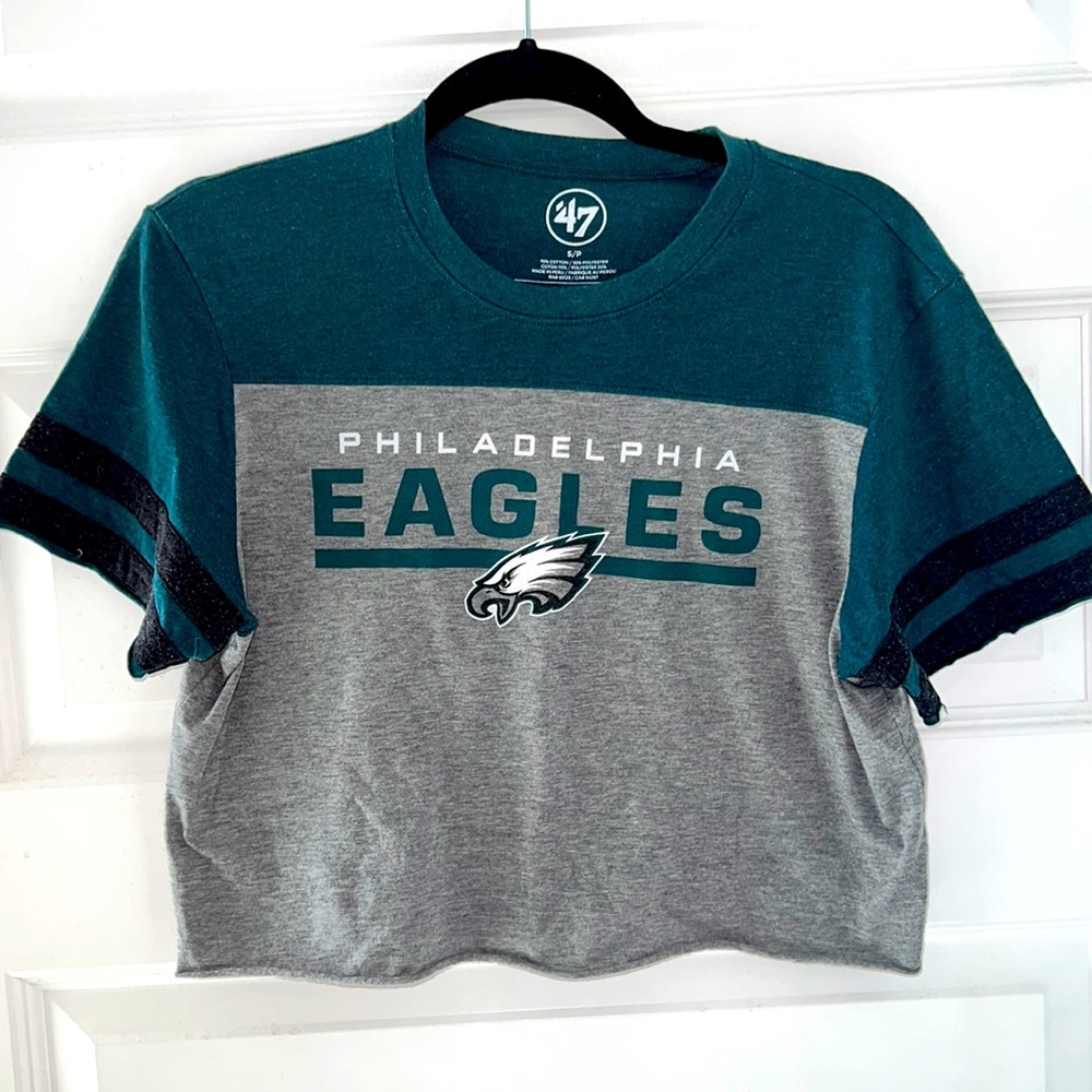 Women’s crop eagles tee shirt